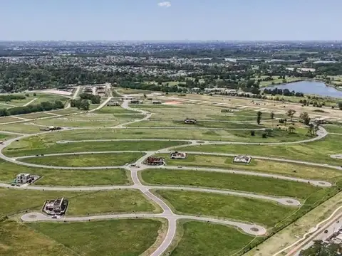 Avenida Héroes De Malvinas 400