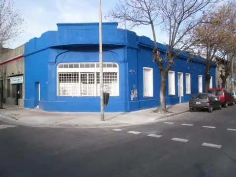 Casa 5 ambientes con 4 baños