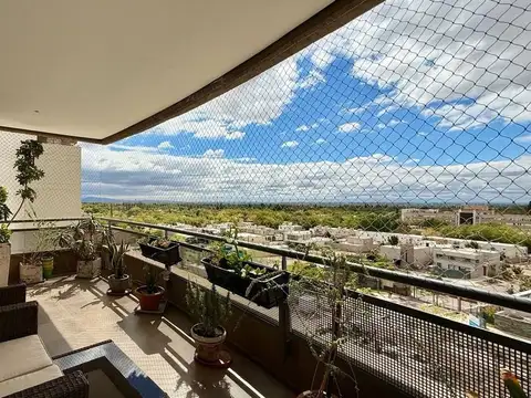Departamento en venta c/ cochera en 6.ª Sección Residencial Norte