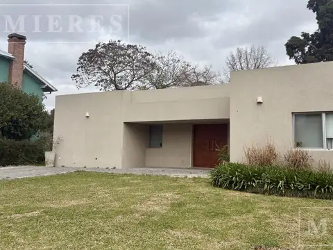 Casa en Alquiler de 3 dormitorios