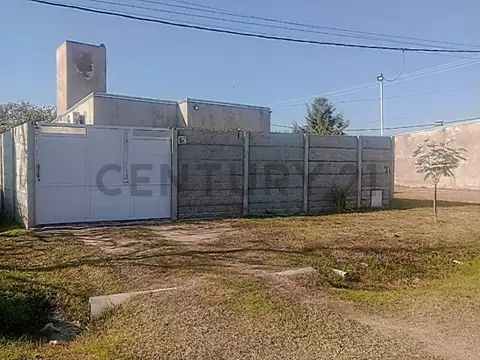 VENTA de Casa de 2 Dormitorios en Sauce Viejo, Santa Fe.