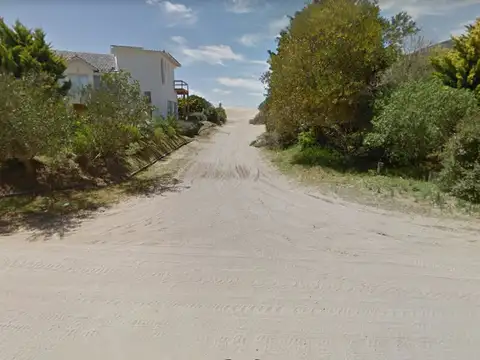 En Cariló | FRANJA  de 2 lotes... AL MAR    A1.-