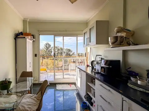 Departamento 5 ambientes con 2 baños