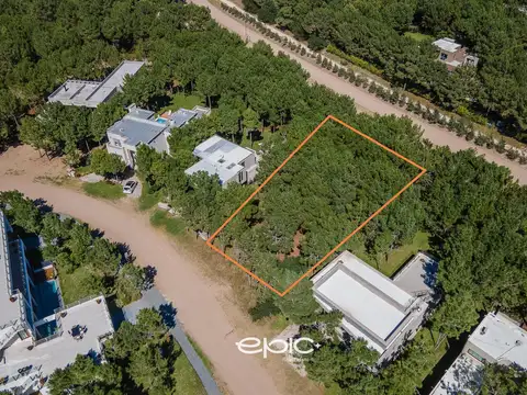 Terreno en Venta 47  mts Fondo