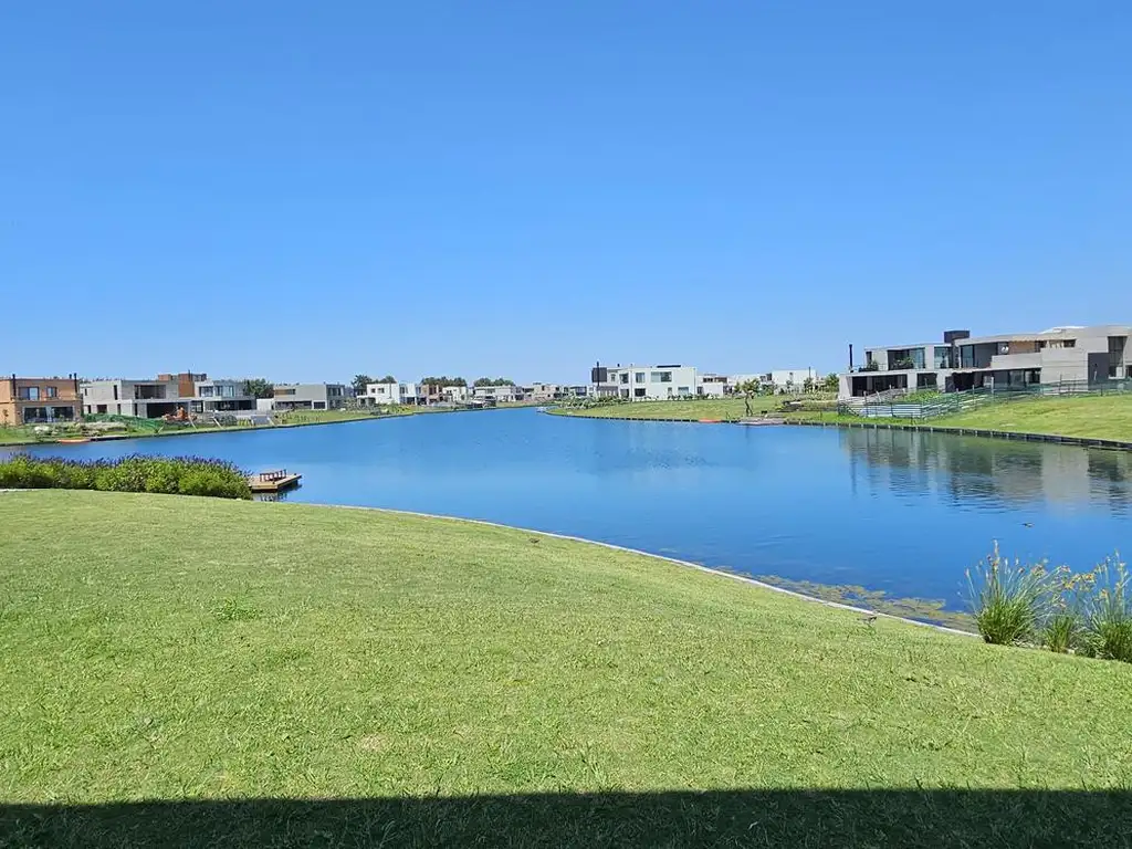 Casa en Venta - USD 770.000