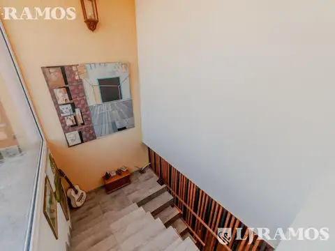Casa sobre el lago en venta en el Barrio Vistas