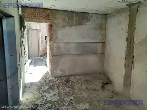 VENTA TERRENO, CON CONSTRUCCIÓN, MONTE CASTRO