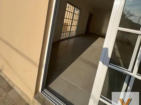 Casa en Venta - 2 Dormitorios 2 Baños - 212mts - Parque Avellaneda