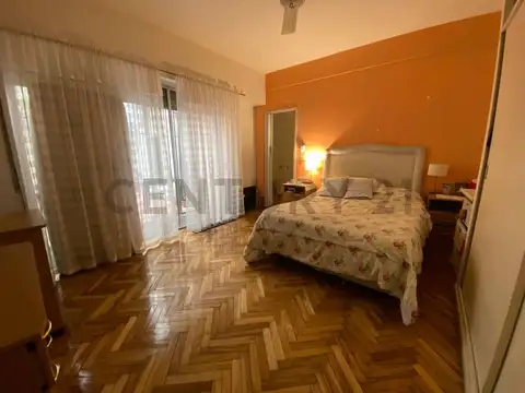 Depto contrafrente, en el primer piso c patio - Barrio Norte