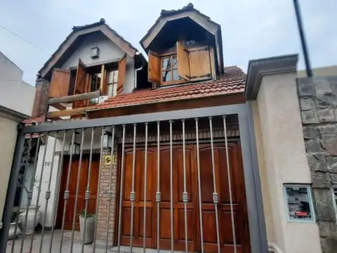 Casa en Venta en Castelar, USD 290.000