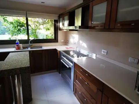 Casa en Venta al Oeste