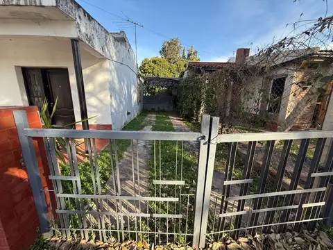 Casa 3 ambientes con 1 baño