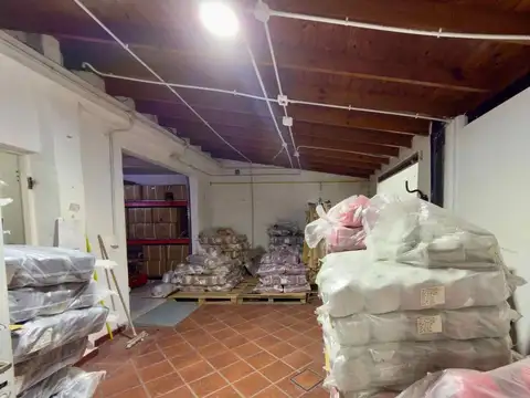 Venta depósito, local y oficinas en Ituzaingó