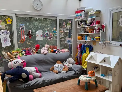 Casa 5 ambientes con 2 baños