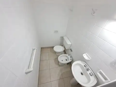 Venta Casa en Lote propio 4 ambientes, escucho ofertas!