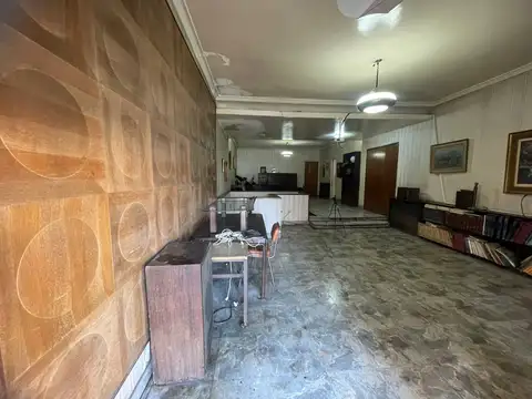 Casa en Venta con Potencial Desarrollo - Av La Plata