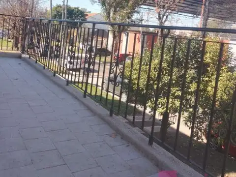 Depto Tipo Casa en Alquiler de 1 dormitorio