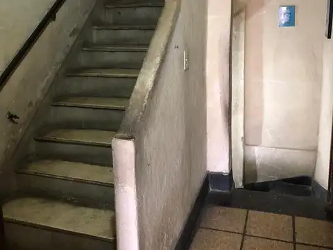 Depto Tipo Casa en Venta 50 años