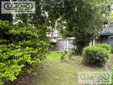 Departamento 3 ambientes duplex con jardin en alquiler en barrio Las Mercedes, Pilar