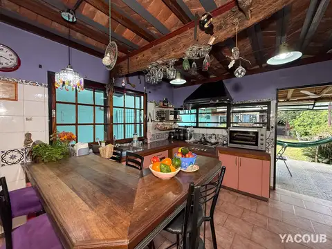 Casa 4 ambientes con 1 baño