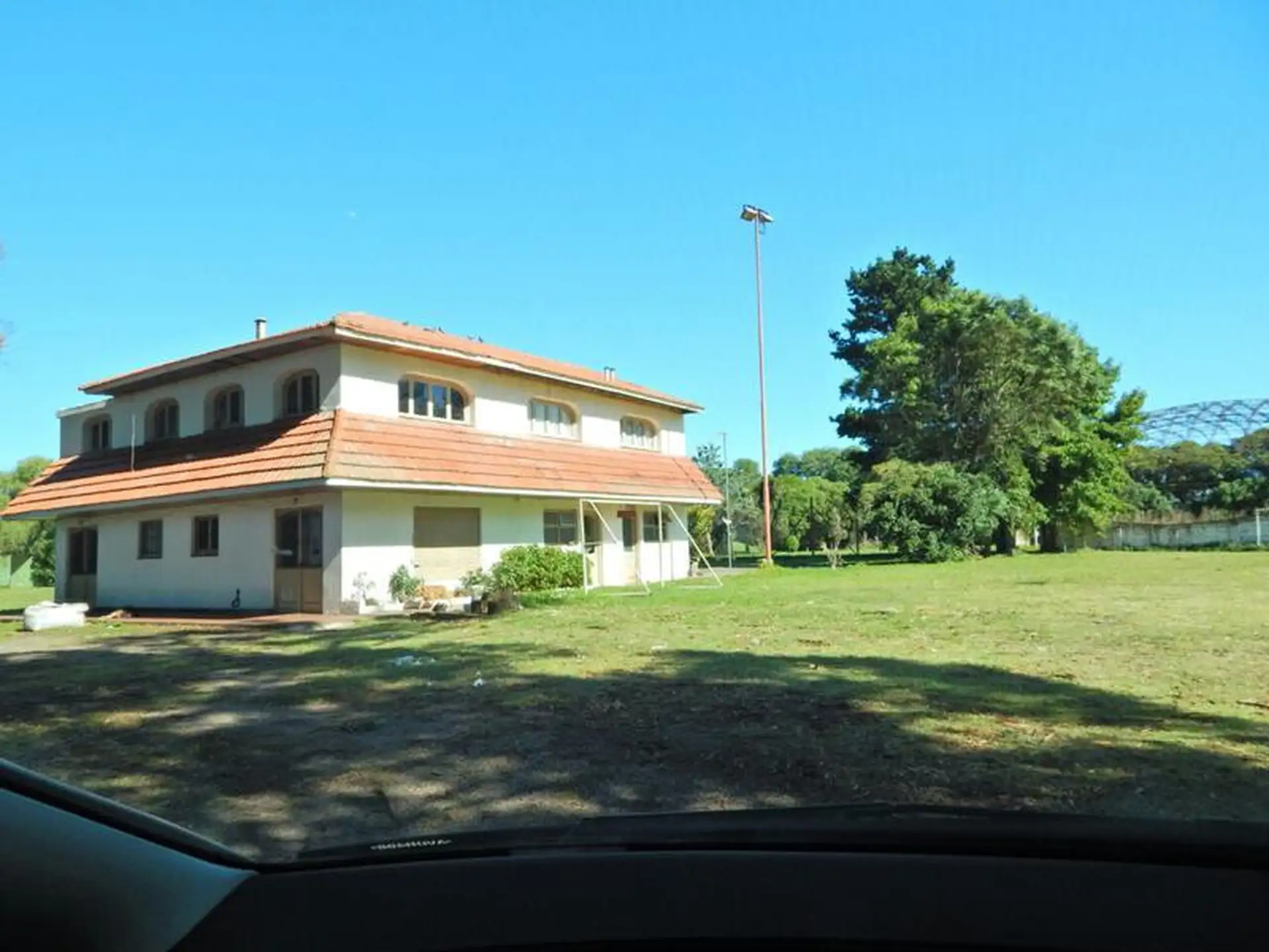 Molino Tennis Club - Frente Cementerio Parque