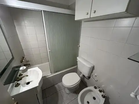Departamento en Alquiler en Acassuso Vias  /  Santa Fe, $ 850.000