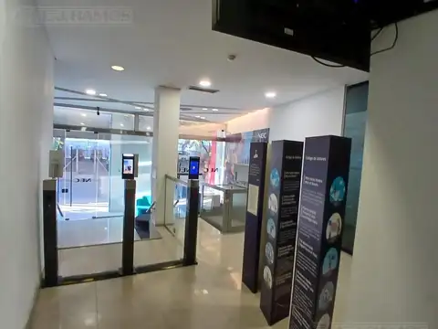 Oficina en Alquiler al Este