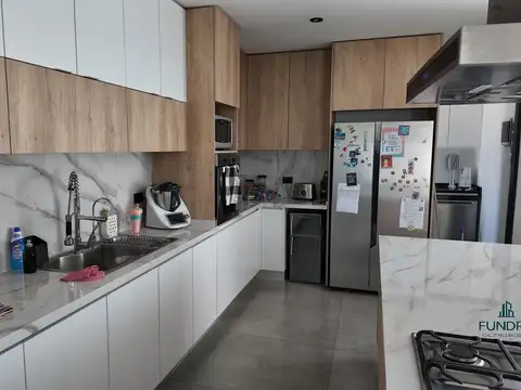 Casa en Venta al Este