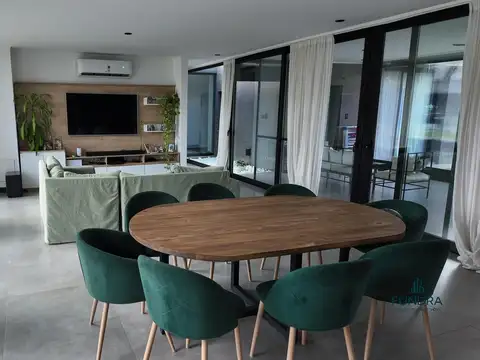 Casa en Venta en Countries y Barrios Cerrados en Berazategui, USD 280.000