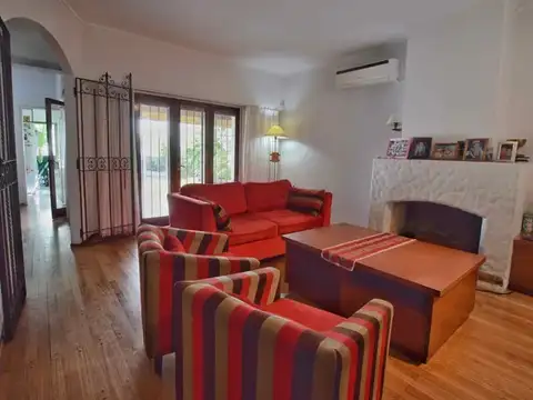 Casa 6 ambientes con 3 baños