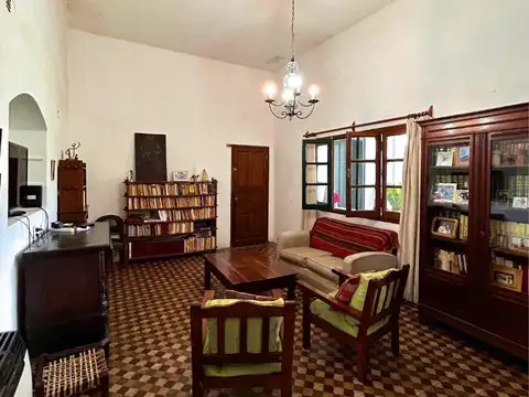 Casa en Alquiler Temporal con 3 cocheras