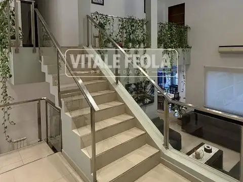 Casa en Alquiler de 4 dormitorios