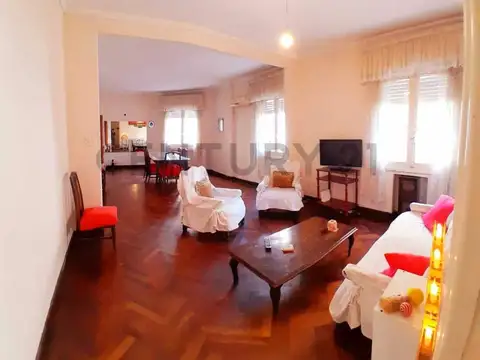 OPORTUNIDAD  - PISO EN EL CENTRO DE LA CIUDAD - APTO USO COMERCIAL