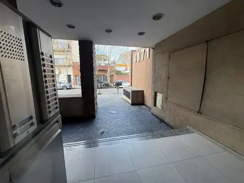 VENTA DEPTO MONOAMB CIUDADELA CON BALCÓN LUMINOSO