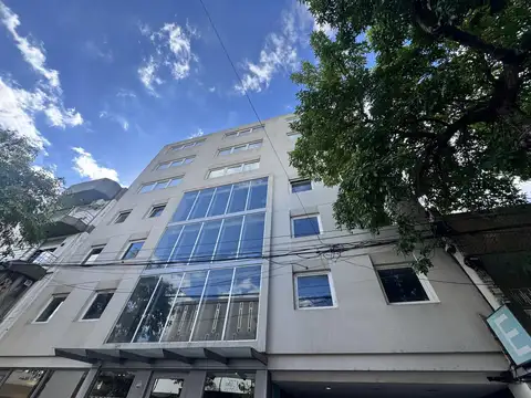 Alquiler oficinas urquiza 2284 semipiso 165 m2 frente o contrafrente sin balcon