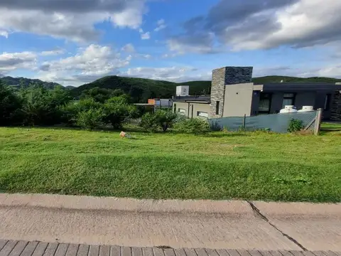 Terreno en Venta en La Calera, USD 32.000