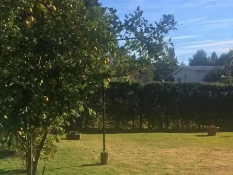 Casa en Venta con 4 cocheras