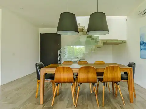 Casa 5 ambientes con 2 baños