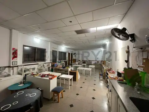 LOCALES CON CASA EN VENTA LA PLATA