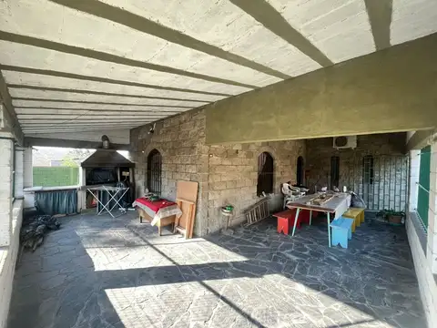 Casa 4 ambientes con 1 baño