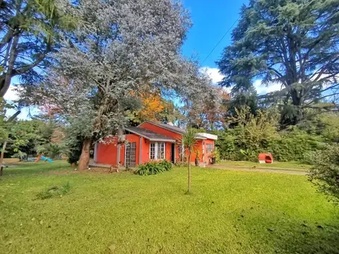 Casa quinta 4 ambientes | 1586 m2 parquizados, piscina, quin