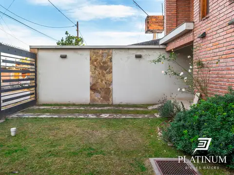 Casa en Venta con 1 cochera