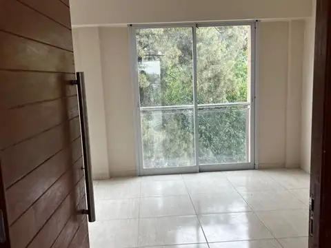 Departamento en Alquiler en Santos Lugares, $ 550.000