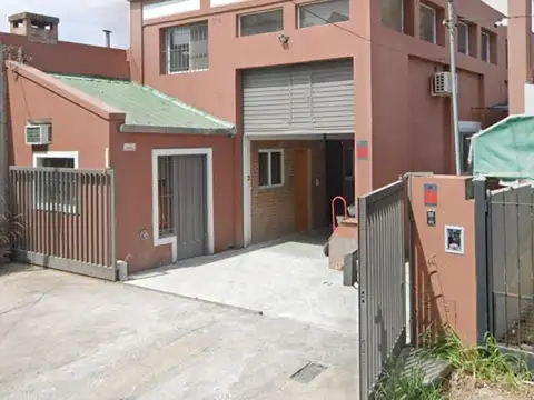 Galpon en Venta 43  mts Fondo