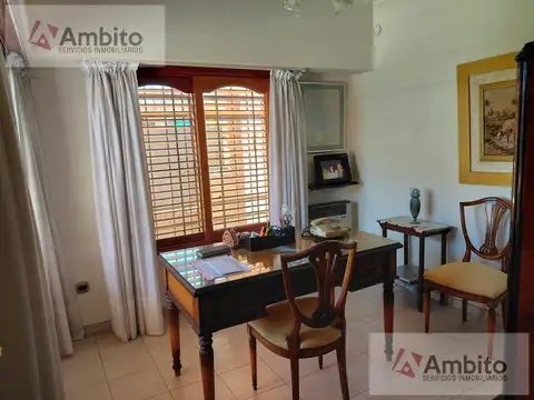 Casa en Venta con 5 cocheras