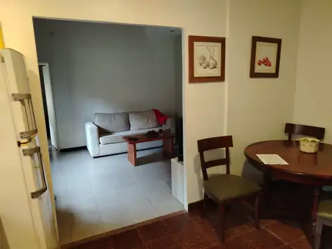 Depto Tipo Casa 2 ambientes con 1 baño