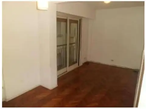 3 Ambientes,   RESERVADO Interno. Excelente Ubicacion-