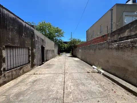 Galpon en Alquiler 15  mts Fondo