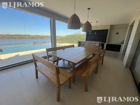 Al lago  Casa en  venta Barrio Muelles,  Puertos / Escobar