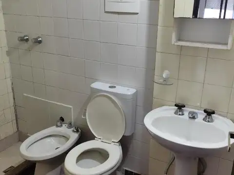 Departamento en Alquiler en Republica De La Sexta, $ 250.000